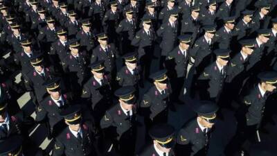 Kuvvet komutanlarının görev süresi 72 yaşına kadar uzatılabilecek. Meclis’ten geçen