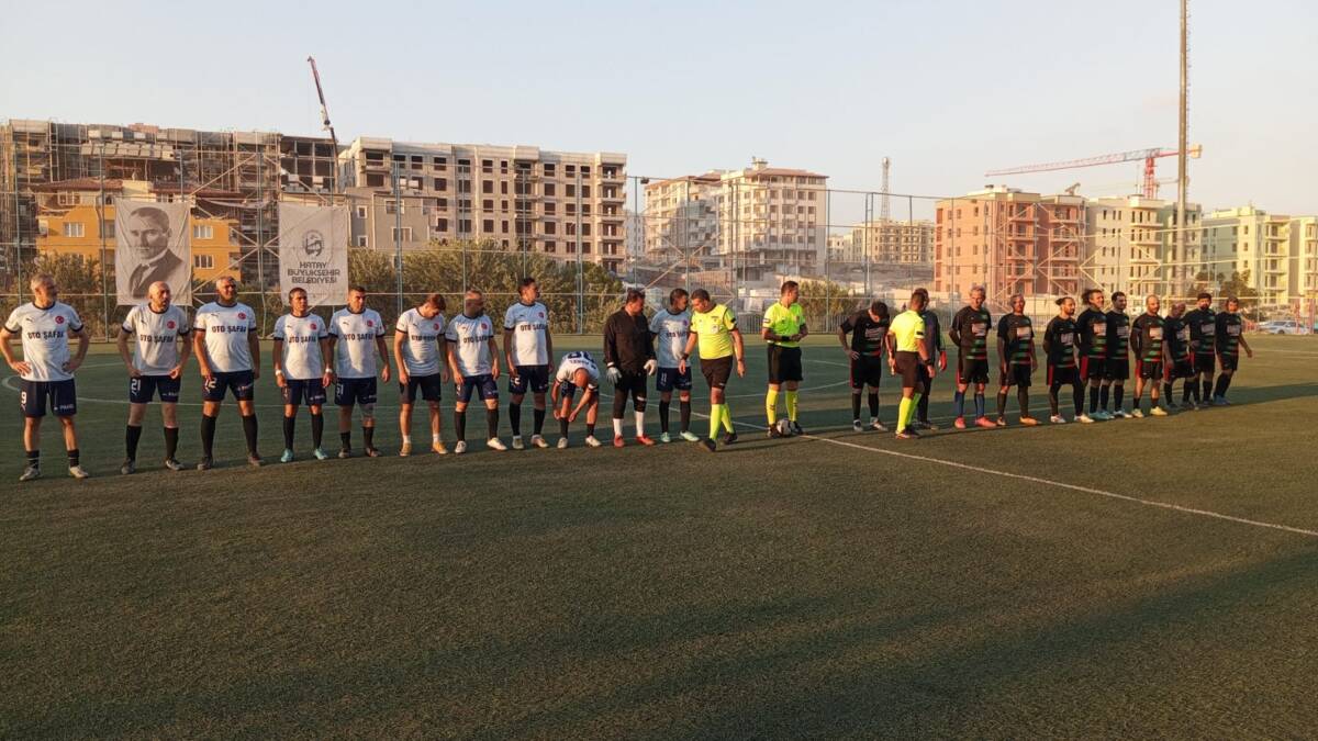Hatay’da geleneksel olarak düzenlenen Erhan Aksay Kurumlar Arası Futbol Turnuvası’nda