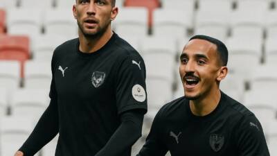 Hatayspor, yeni sezon öncesi önemli kadro sorunlarıyla karşı karşıya. Takımın