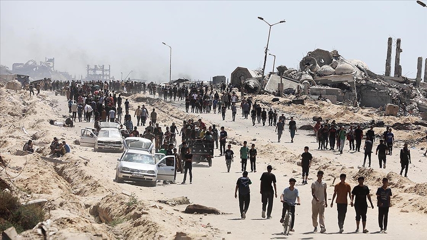 Gazze’de abluka altında yaşam mücadelesi veren siviller, yardım noktalarında da