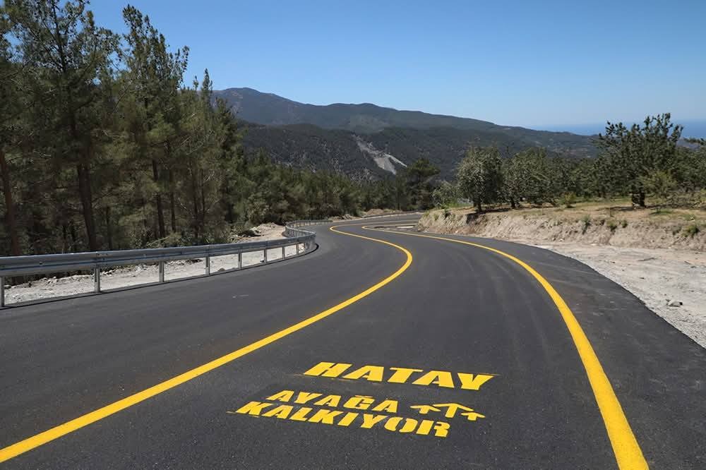 Hatay Büyükşehir Belediyesi’nin yapımını sürdürdüğü Antakya-Serinyol ile Arsuz-Madenli yollarının açılış