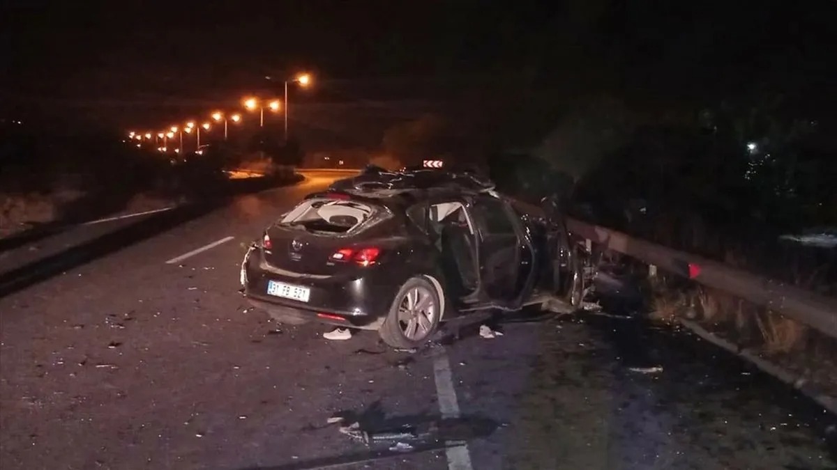 Hatay’ın Arsuz ilçesinde meydana gelen trafik kazasında, alkollü bir sürücünün