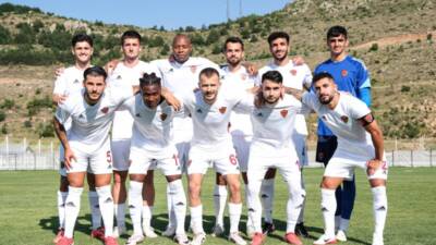 Kayseri Erciyes Yüksek İrtifa Merkezi’nde yeni sezon hazırlıklarını sürdüren Hatayspor,