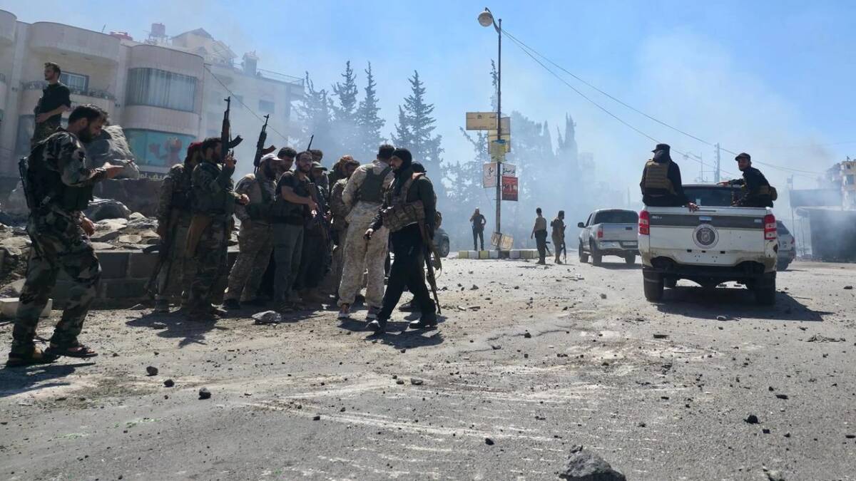 Suriye’nin güneyinde yer alan Süveyda kentinde, Dürzi milislerle Bedevi aşiretler