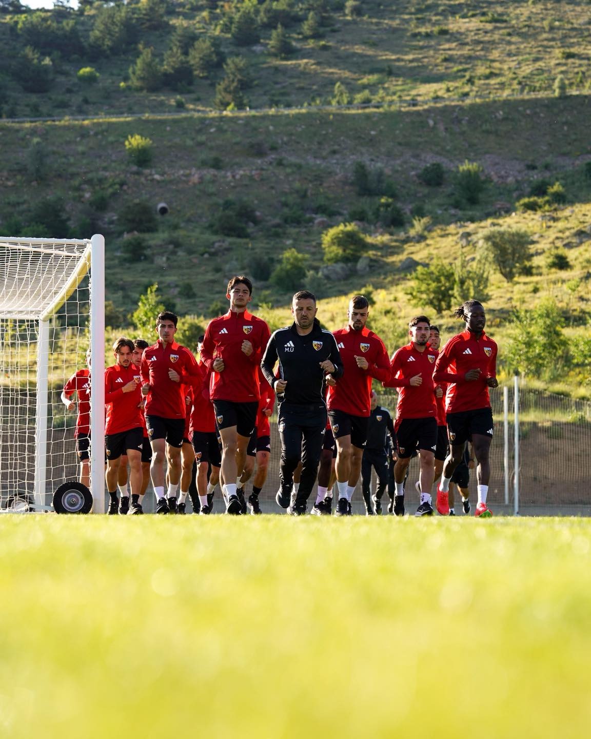 Yeni sezonda Trendyol 1. Lig’de mücadele edecek olan Hatayspor, kamp
