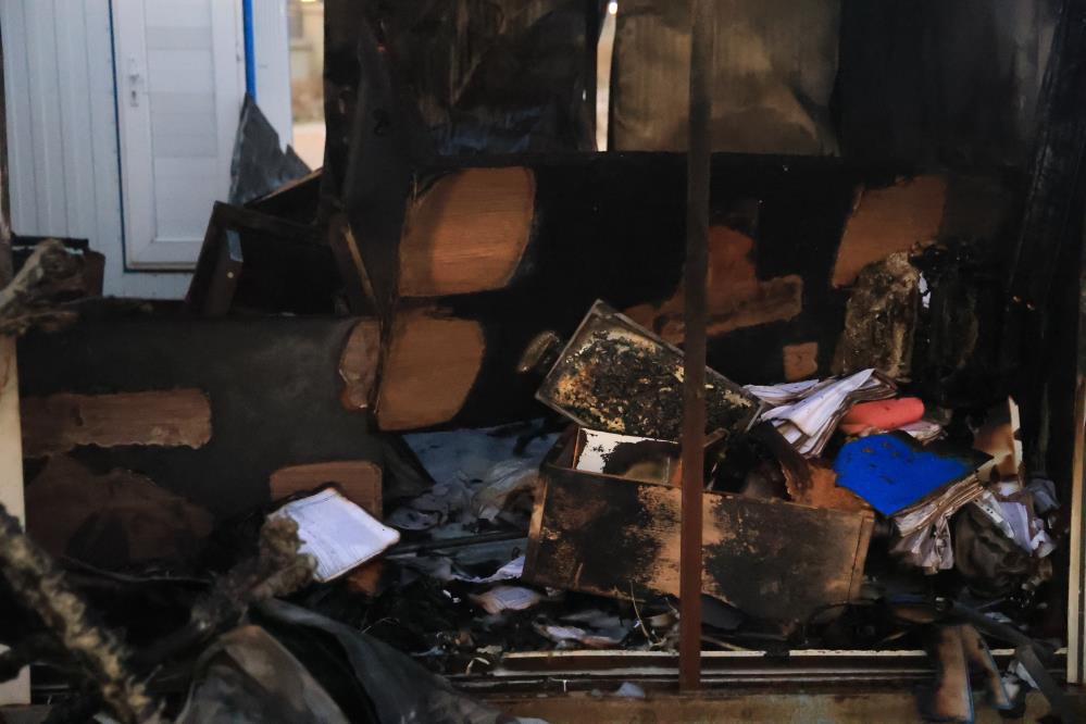 Hatay’ın Antakya ilçesi Odabaşı Mahallesi’nde bir konteyner iş yerinde yangın