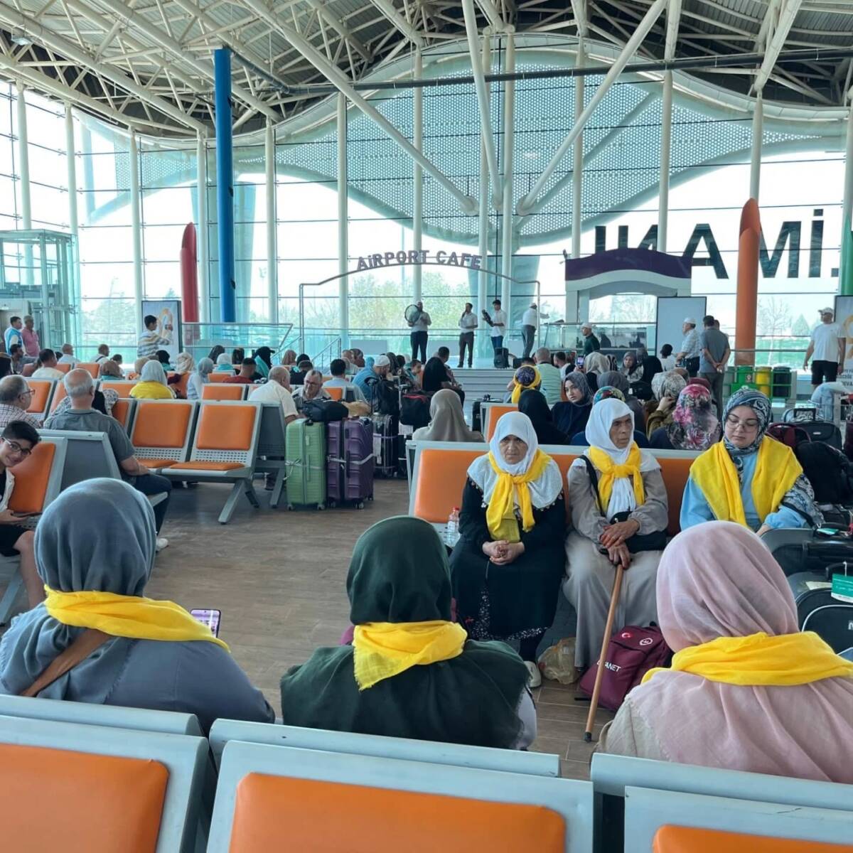 Hatay’dan kutsal topraklara gidecek 75 kişilik umre kafilesi, dualar ve