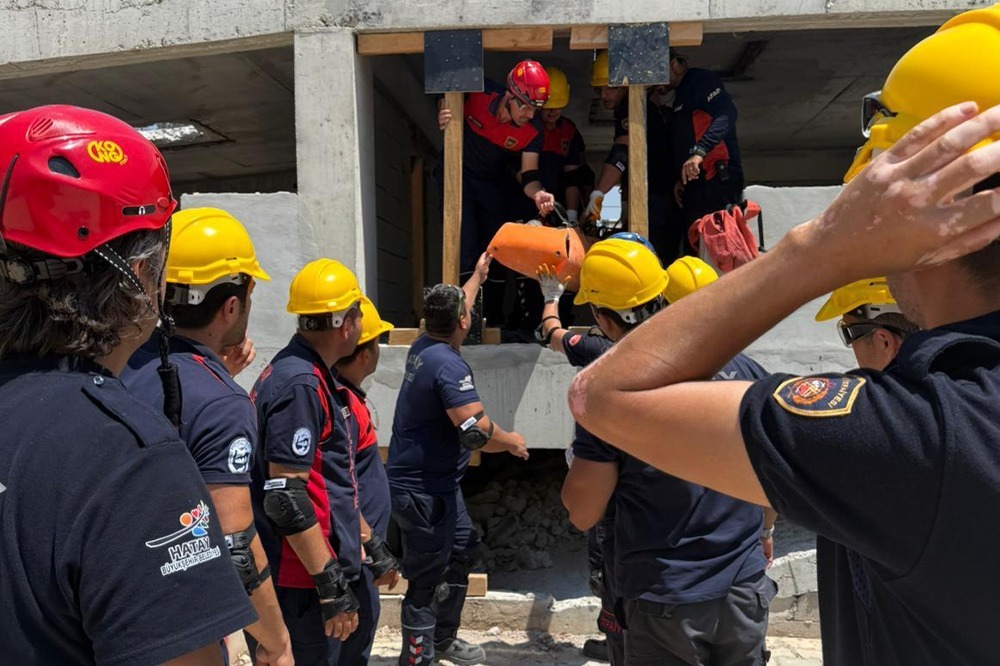 Hatay Büyükşehir Belediyesi, afetlere hazırlık kapsamında ikinci eğitim programını tamamladı