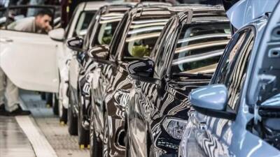 Bazı fosil yakıtlı binek araçlar ile hem fosil yakıt hem