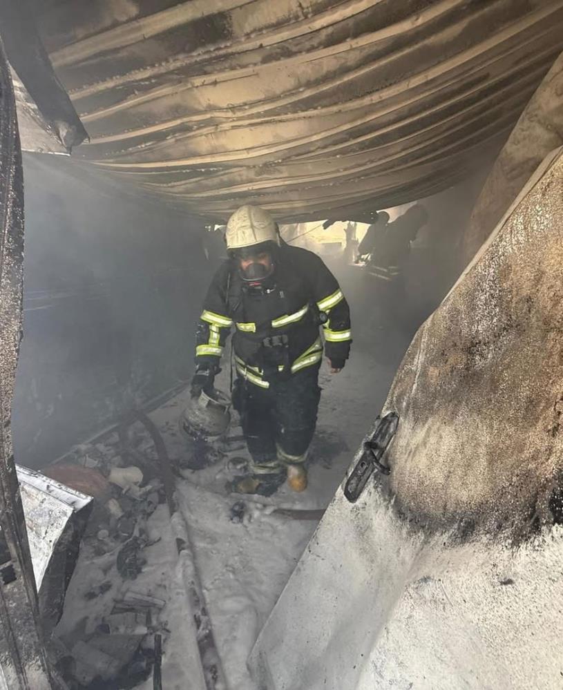 Hatay’ın Antakya ilçesinde, depremzede bir ailenin yaşadığı konteynerde çıkan yangın