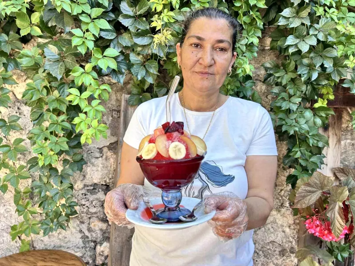 Hatay’ın Payas ilçesinde yaşayan 3 çocuk annesi Cemile Örek, eşinin