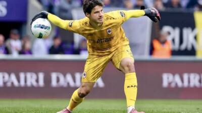 Galatasaray, Muslera’nın vedasının ardından kaleyi devralacak ismi arıyor. Gündemdeki isim