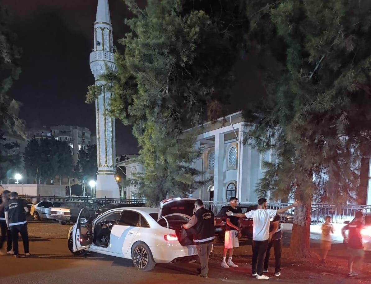 Hatay’ın İskenderun ilçesinde polis ekiplerince huzur ve güven uygulaması gerçekleştirildi.
