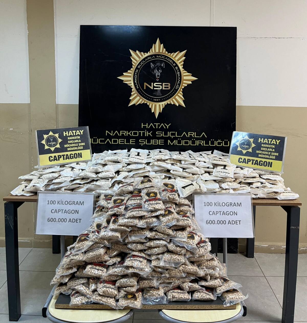 Hatay Emniyet Müdürlüğü ekipleri, uyuşturucu imal ve ticaretine yönelik kararlı