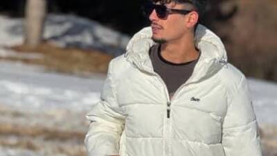 Hatay’ın Defne ilçesinde meydana gelen trafik kazasında, motosiklet ile otomobilin