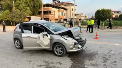 Hatay’ın Samandağ ilçesi Deniz Mahallesi Mehmet Aslan Caddesi’nde bugün öğle