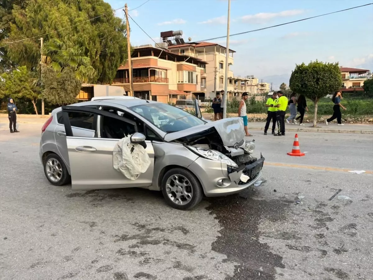 Hatay’ın Samandağ ilçesi Deniz Mahallesi Mehmet Aslan Caddesi’nde bugün öğle