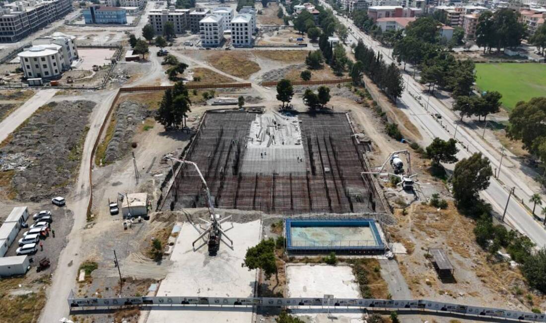 Hatay’da Sporun Yeni Adresi: Dev Tesisin Temeli Atıldı Hatay Büyükşehir Belediyesi (HBB), “Hatay Ayağa Kalkıyor” sloganıyla başlattığı kalkınma
