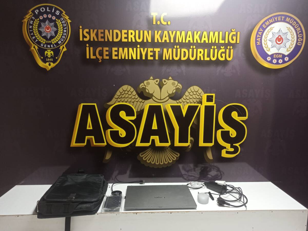 Hatay Emniyet Müdürlüğü’nün İskenderun’da gerçekleştirdiği hırsızlık operasyonunda çalıntı elektronik eşyalarla