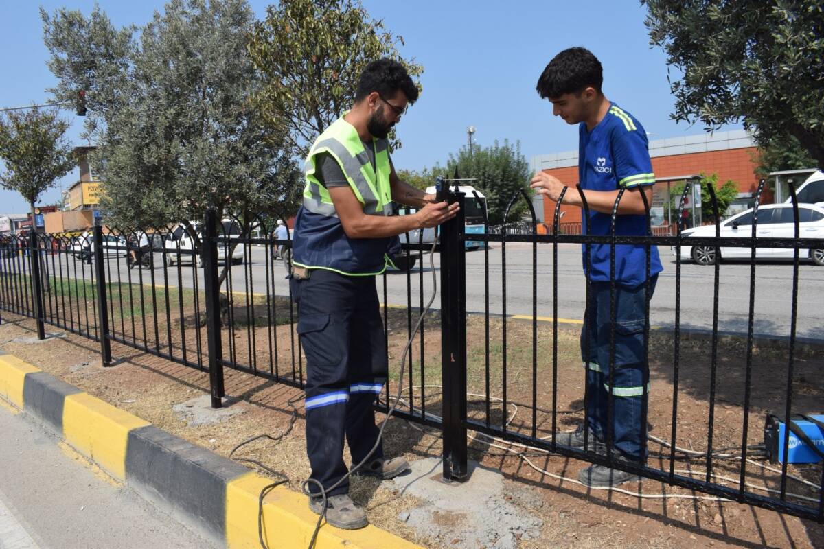 Hatay Büyükşehir Belediyesi (HBB), İskenderun’un şehir girişlerinde hem trafik güvenliğini