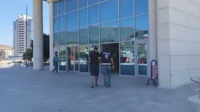 Hatay Emniyet Müdürlüğü ekipleri, aranan şahısların yakalanmasına yönelik yürüttüğü çalışmalar