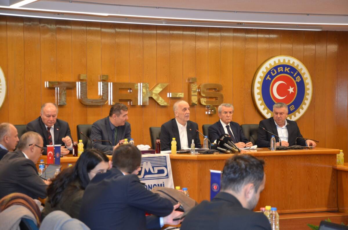 Türkiye İşçi Sendikaları Konfederasyonu (TÜRK-İŞ) Genel Başkanı Ergün Atalay, 600