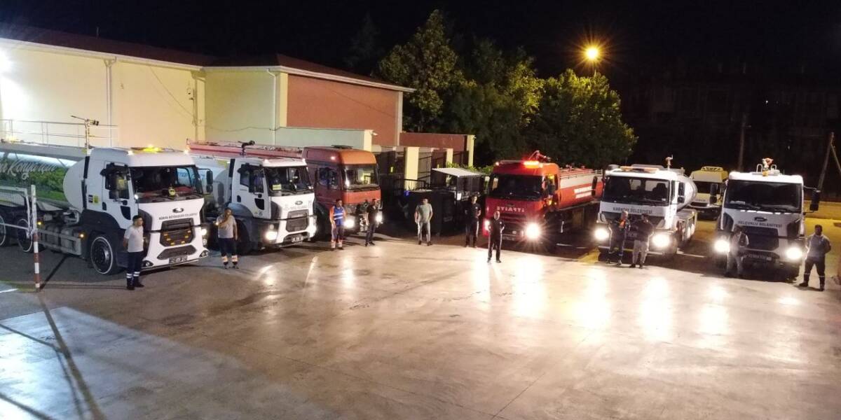 Konya Büyükşehir Belediyesi İtfaiye ekipleri, Hatay’ın Antakya ilçesinde etkisini sürdüren