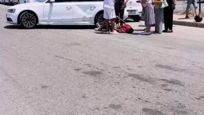 Hatay’ın İskenderun ilçesinde meydana gelen trafik kazasında, motosikletli kurye ile