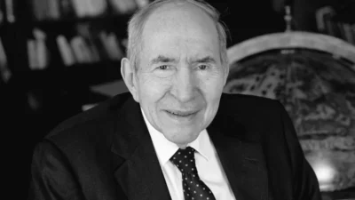 Cumhuriyet Halk Partisi’nin (CHP) eski Genel Başkanı, usta gazeteci ve