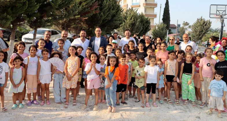 Defne Gönüllüleri Derneği’nin öncülüğünde yaklaşık iki yıldır her Cuma günü