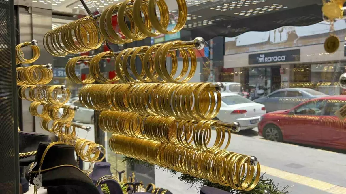 Hatay’da sarraflık yapan Güneyler Kuyumculuk Yönetim Kurulu Başkanı Ahmet Güney,