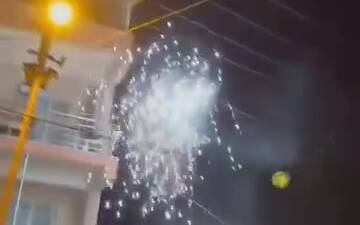 Hatay’ın İskenderun ilçesine bağlı Denizciler Mahallesi’nde aşırı sıcakların etkisiyle elektrik