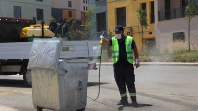 Hatay Büyükşehir Belediyesi (HBB), yaz sıcaklarının etkisini artırdığı günlerde sinek,