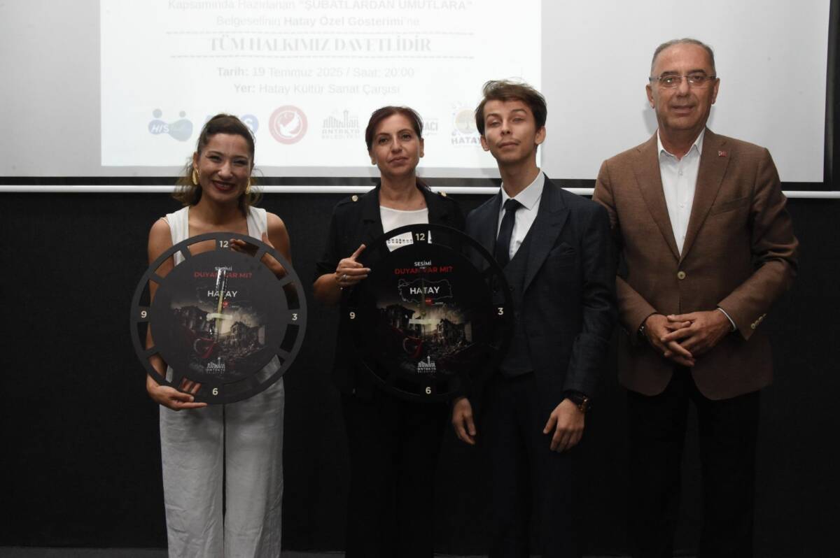 Depremzede çocukların çizimleriyle hazırlanan belgeselin Hatay özel gösterimi duygusal anlara