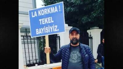 Türkiye Tekel Bayileri Platformu Başkanı Özgür Aybaş, gece saatlerinde gözaltına