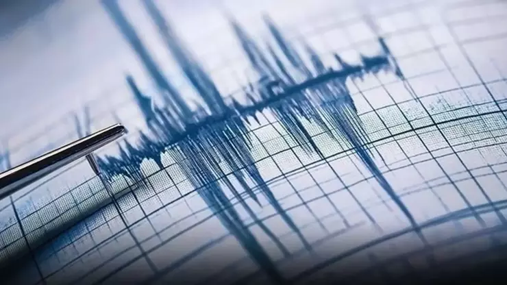Hatay’ın Erzin ilçesi, dün gece saatlerinde meydana gelen 3.9 büyüklüğündeki