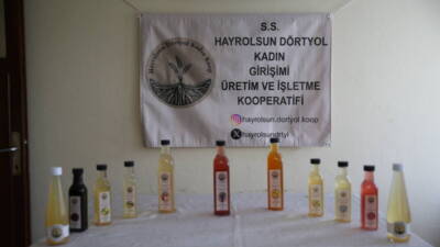 Hatay’ın Dörtyol ilçesinde, kooperatif çatısı altında bir araya gelen kadınlar,