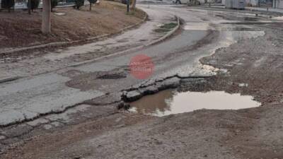 Hatay’ın Defne ilçesinde bulunan Uğur Mumcu Bulvarı, bozuk yol ve
