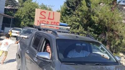 Hatay’ın Kırıkhan ilçesine bağlı İmece Mahallesi’nde yaşayan yurttaşlar, haftalardır süren