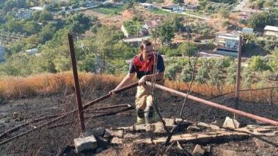 Hatay’ın Antakya ilçesine bağlı Kisecik Mahallesi’nde ormanlık alanda çıkan yangın,