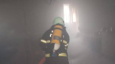 Hatay’ın Samandağ ilçesinde çıkan ev yangını, itfaiye ekiplerinin hızlı müdahalesi