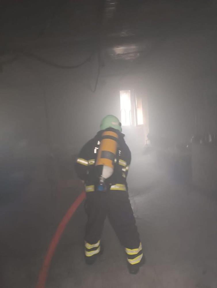 Hatay’ın Samandağ ilçesinde çıkan ev yangını, itfaiye ekiplerinin hızlı müdahalesi