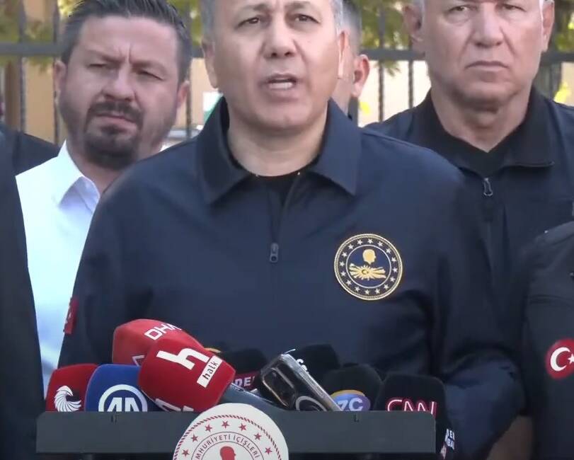 Yerlikaya: Balıkesir’de Hasar Tespiti İçin 50 Ekip Görevde Balıkesir’de 6.1 büyüklüğündeki deprem, bölgede önemli hasarlara yol açtı. İçişleri