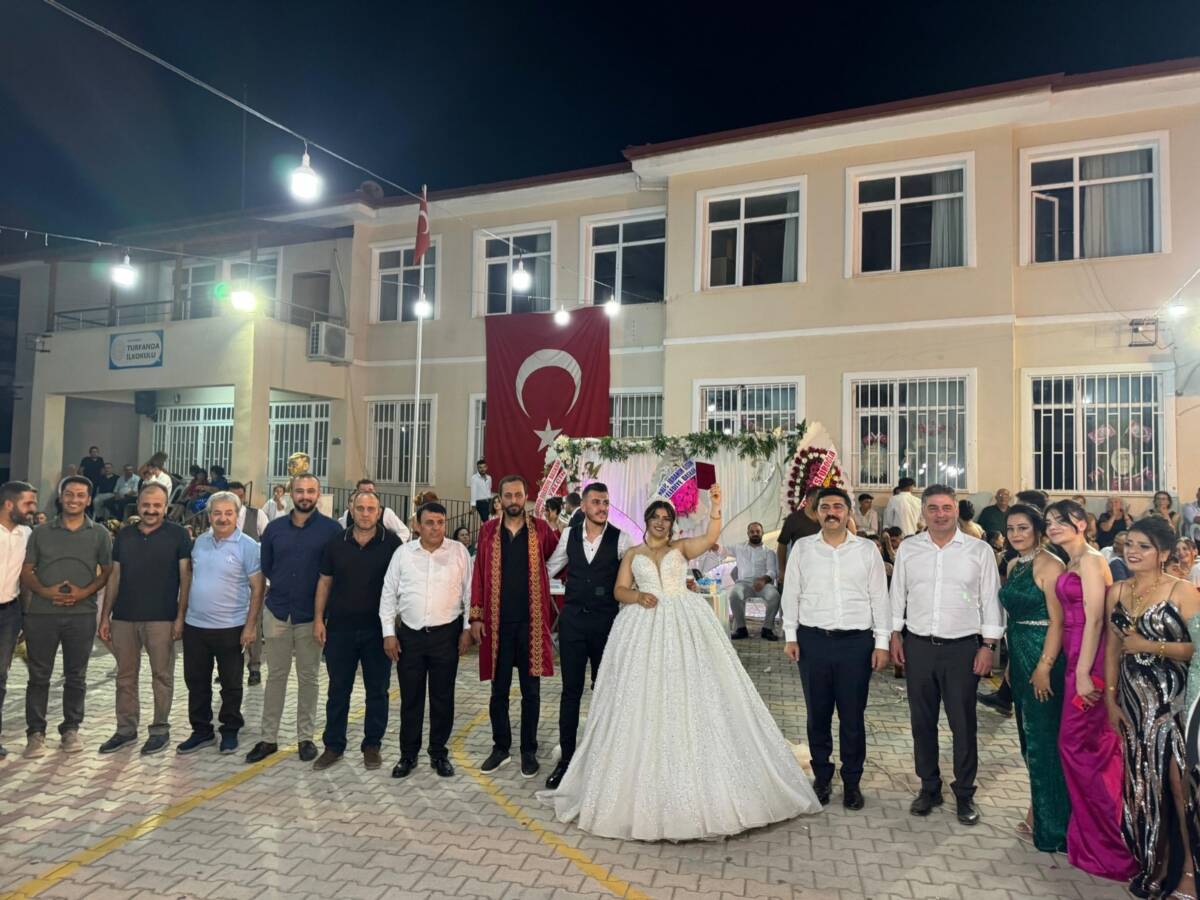 Yayladağı’nda Turfanda Mahallesi Muhtarı Hasan Ay’ın oğlu Mehmet Ay ile