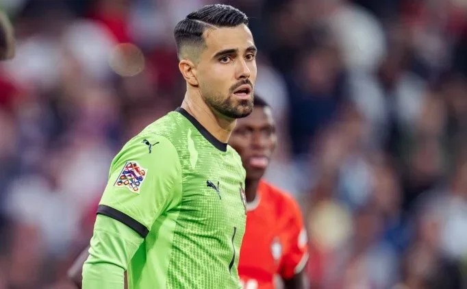 Yeni sezonda kaleci rotasyonunu güçlendirmek isteyen Galatasaray, Portekiz’in dev kulübü