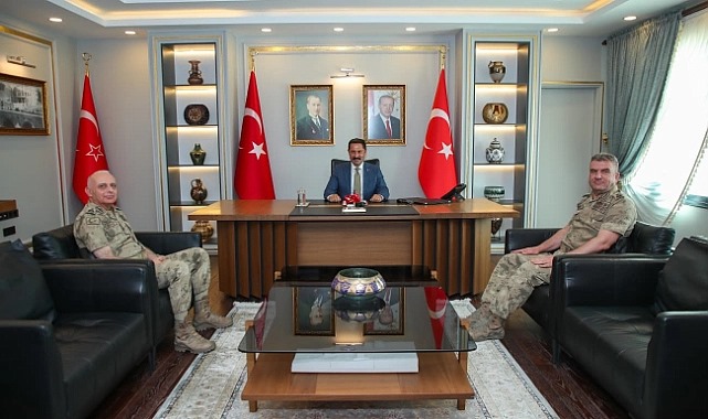 Hatay Valisi Mustafa Masatlı, görev değişimi sonrası eski İl Jandarma