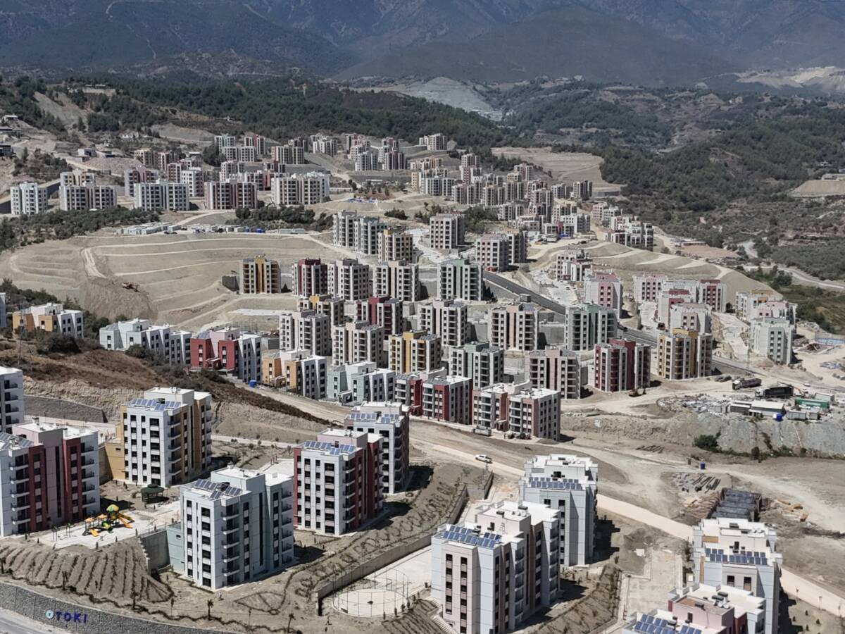 &nbsp; Hatay Büyükşehir Belediyesi (HBB), depremin ardından il genelinde yürütülen