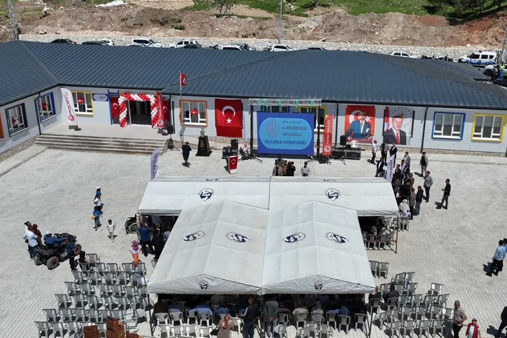 &nbsp; Depremlerin ardından yeniden ayağa kalkma sürecini yaşayan Hatay’da, devletin