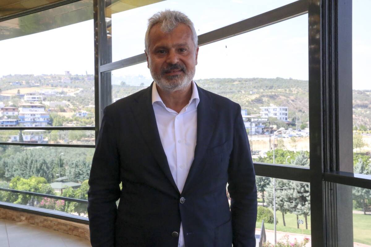 Kahramanmaraş merkezli 6 Şubat 2023 depremlerinde hasar gören Hatay Stadyumu’nda