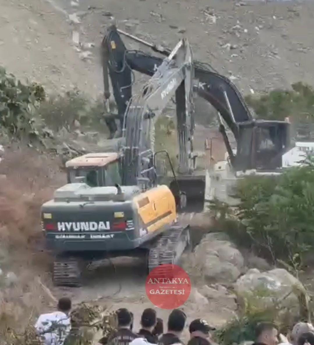 Hatay’ın Samandağ ilçesi Kurtderesi Mahallesi’nde acele kamulaştırma kararı sonrası yeniden